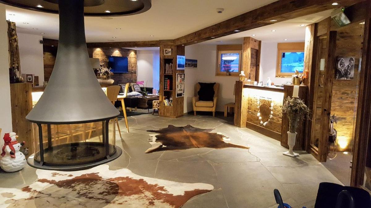 Panorama Ski Lodge Zermatt Bagian luar foto